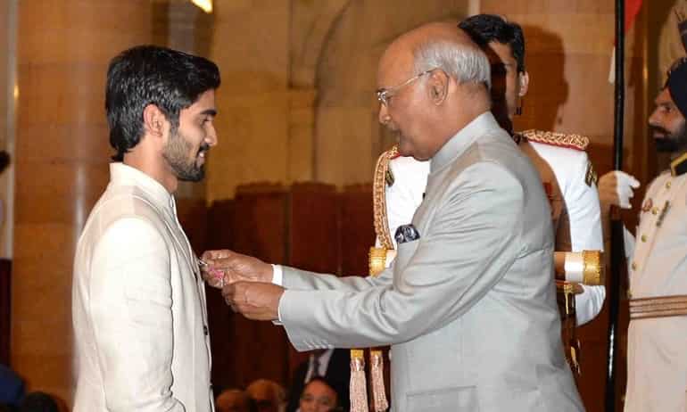 Kidambi Srikanth conferred with Padma Shri award Kidambi Srikanth conferred with Padma Shri award