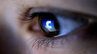 Smartphone apps send intimate user data to Facebook: Report