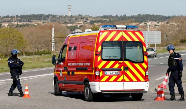 'Heroic' French cop shot after swapping himself for hostage: Minister 'Heroic' French cop shot after swapping himself for hostage: Minister