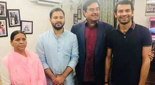Shatrughan Sinha meets Lalu Yadav, family; calls court verdict against him 'heartbreaking and non-expected'