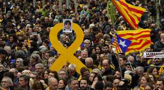 Clashes in Catalonia after Puigdemont arrested in Germany