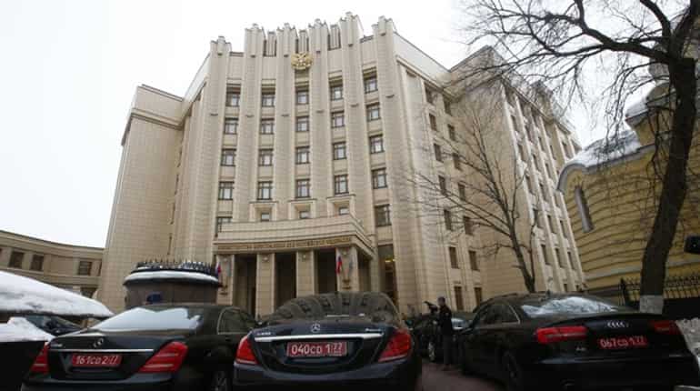 UK-Russia standoff deepens as Moscow cuts UK diplomats