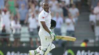Bavuma guides South Africa past 400 at lunch