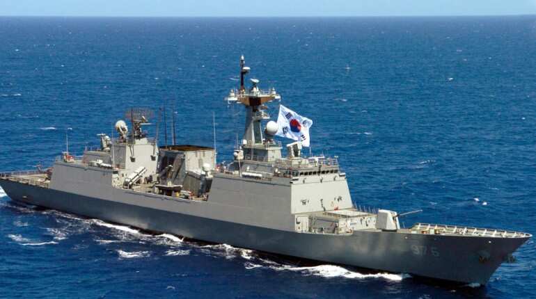Australia assigns warship to enforce North Korean sanctions