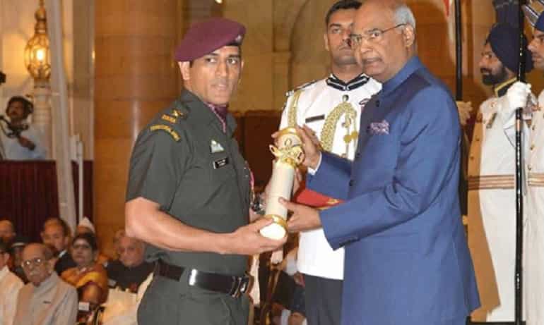 'Thank you defence forces': MS Dhoni on receiving Padma Bhushan 'Thank you defence forces': MS Dhoni on receiving Padma Bhushan