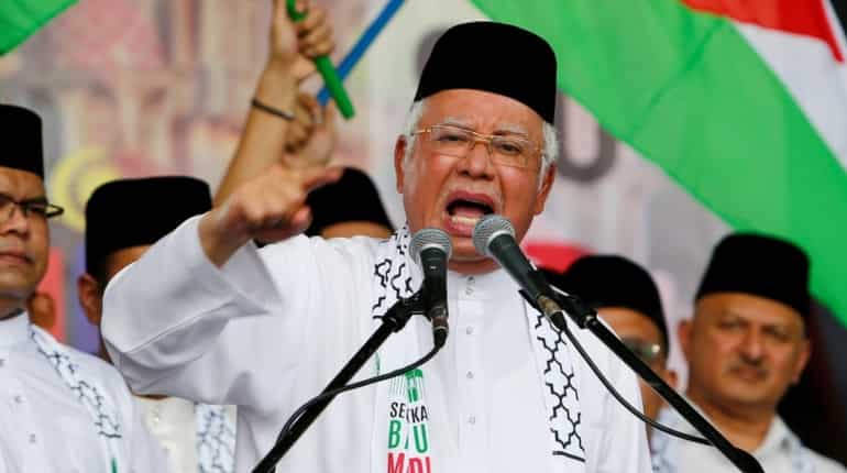 Malaysians hope for change after PM Najib dissolves parliament ahead of election Malaysians hope for change after PM Najib dissolves parliament ahead of election