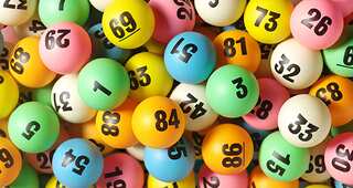 US couple win $1.8 million after finding discarded lottery ticket