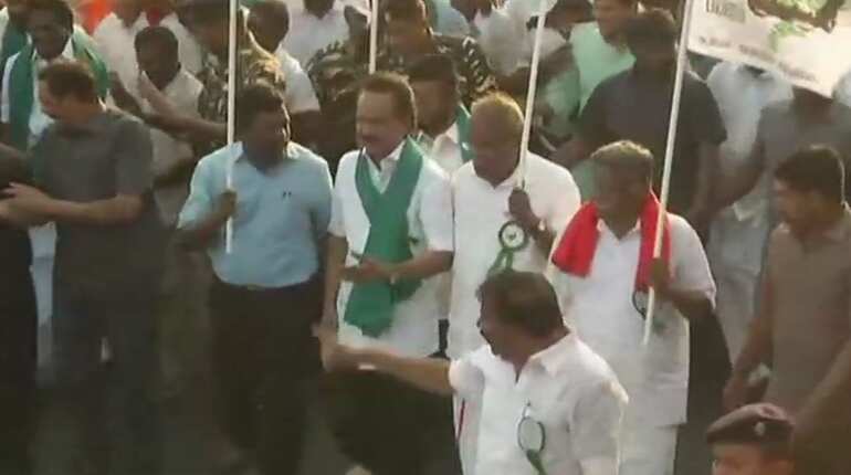 Tamil Nadu protest continues, DMK launches Cauvery Retrieval Walk