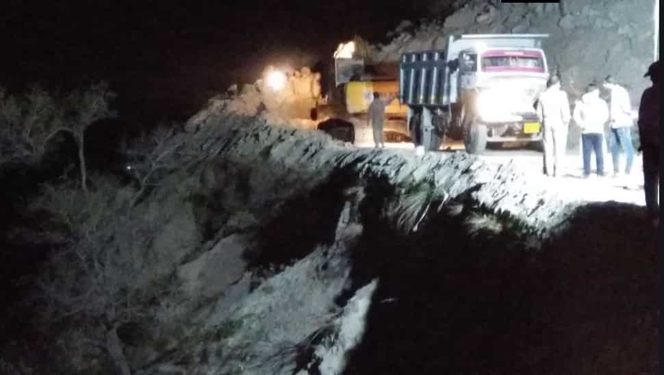 Two killed, 3 injured as car falls into a gorge at NH 58 in Devprayag