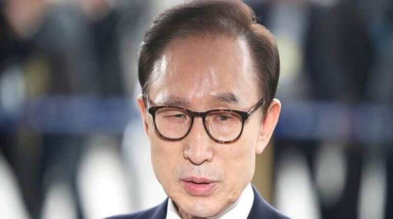 Ex-South Korean president indicted for corruption