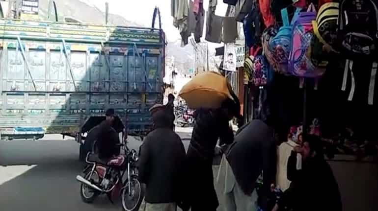 Traders in Gilgit bear brunt of trade policy with China Traders in Gilgit bear brunt of trade policy with China