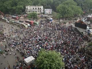 Watch: At least 100 students injured in Bangladesh anti-quota protests