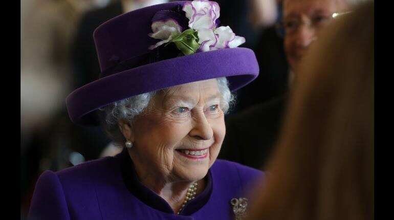 Britain's royal household is hiring! Buckingham palace looking for expert digital communicator