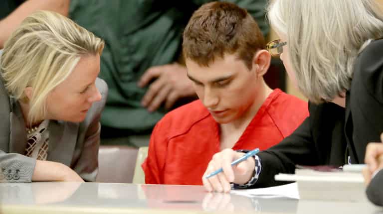Florida school shooter heard voices telling him to kill Florida school shooter heard voices telling him to kill