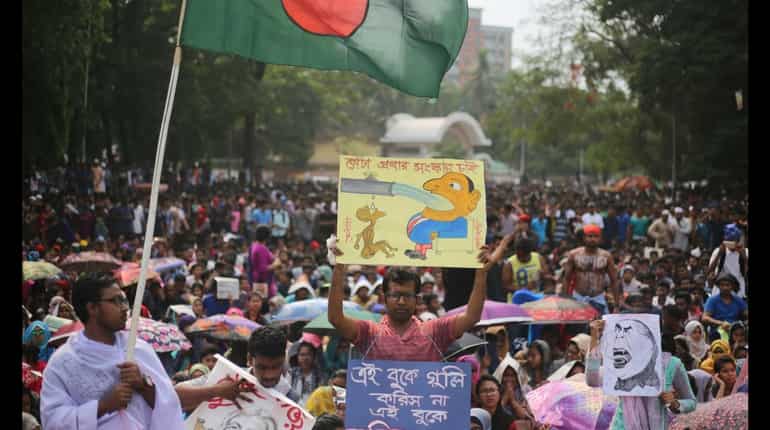 Tens of thousands rally as Bangladesh job protests spread