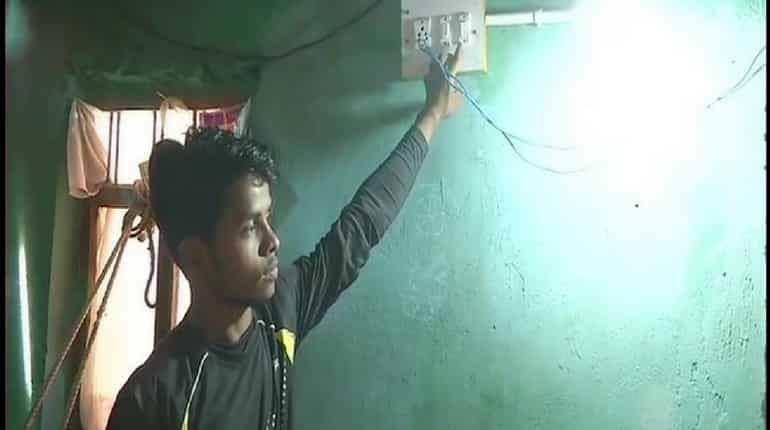 Maharashtra tribal village gets electricity after 70 years of independence Maharashtra tribal village gets electricity after 70 years of independence