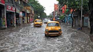 Ten killed as rainstorm hits Bengal; rail, road, air traffic affected
