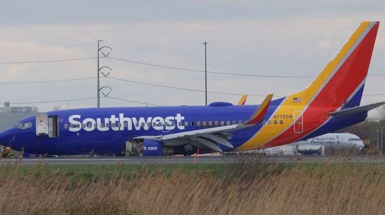 Southwest gives $5,000 to passengers on accident flight