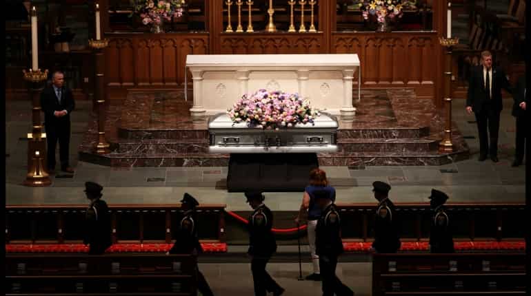 Ex-US presidents among mourners as Barbara Bush lauded at funeral
