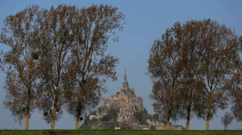 French officials evacuate Mont Saint-Michel over threats French officials evacuate Mont Saint-Michel over threats