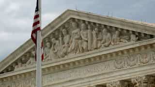 US top court sides with Trump on immigrant welfare benefits