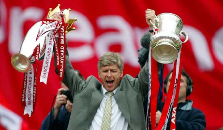 Wenger contradicts Bayern's claim they turned him down Wenger contradicts Bayern's claim they turned him down