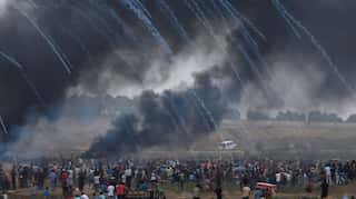 Israeli troops fire shots, tear gas at Gaza protesters, 1,100 Palestinians hurt