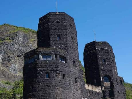 On V-E Day, Germany decides to auction parts of 'Bridge at Remagen'