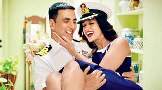 Akshay Kumar, wife Twinkle Khanna sent legal notice for auctioning 'Rustom' costumes