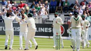 Ireland collapse to 5 for 3 at lunch against Pakistan