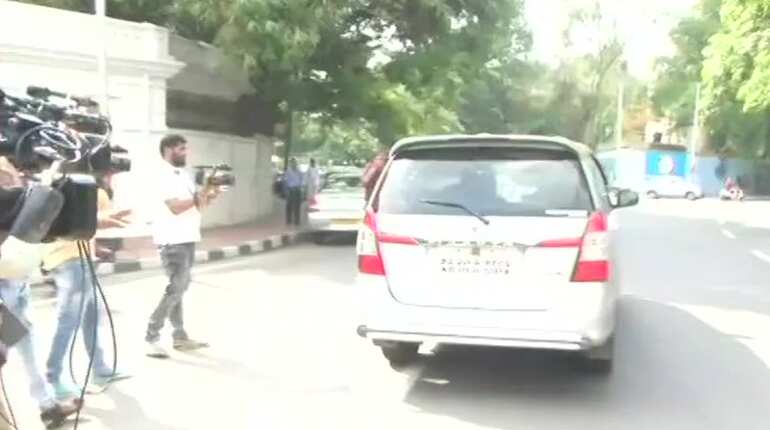 Karnataka assembly elections: Earlier Congress delegation turned back from Governor's house