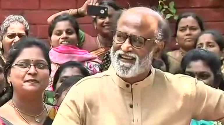 Kumaraswamy attacks Rajinikanth over comments on Cauvery issue
