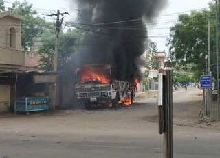 Tamil Nadu anti-Sterlite protests: Clashes break out again, police bus set on fire