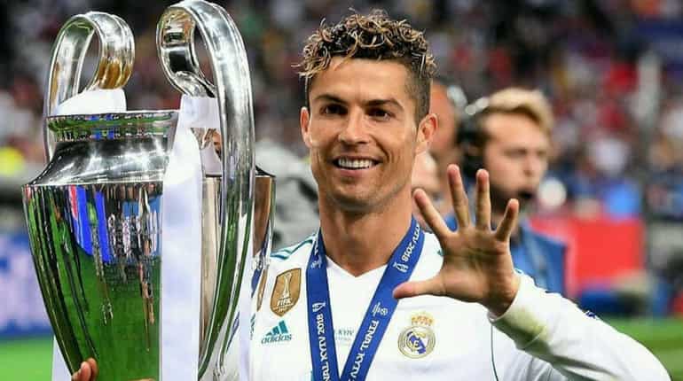 Cristiano Ronaldo told teammates he is leaving Real Madrid Cristiano Ronaldo told teammates he is leaving Real Madrid