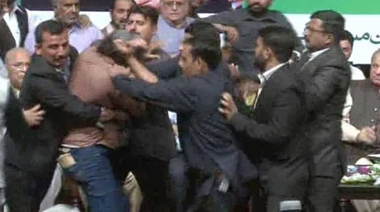 Watch: Man thrashed for trying to shake hands with Nawaz Sharif Watch: Man thrashed for trying to shake hands with Nawaz Sharif