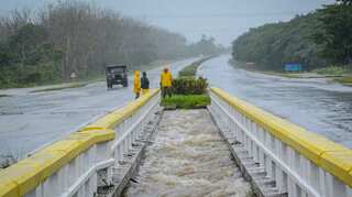 Storm Alberto nears landfall in Florida Panhandle