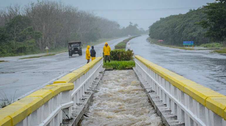Storm Alberto nears landfall in Florida Panhandle