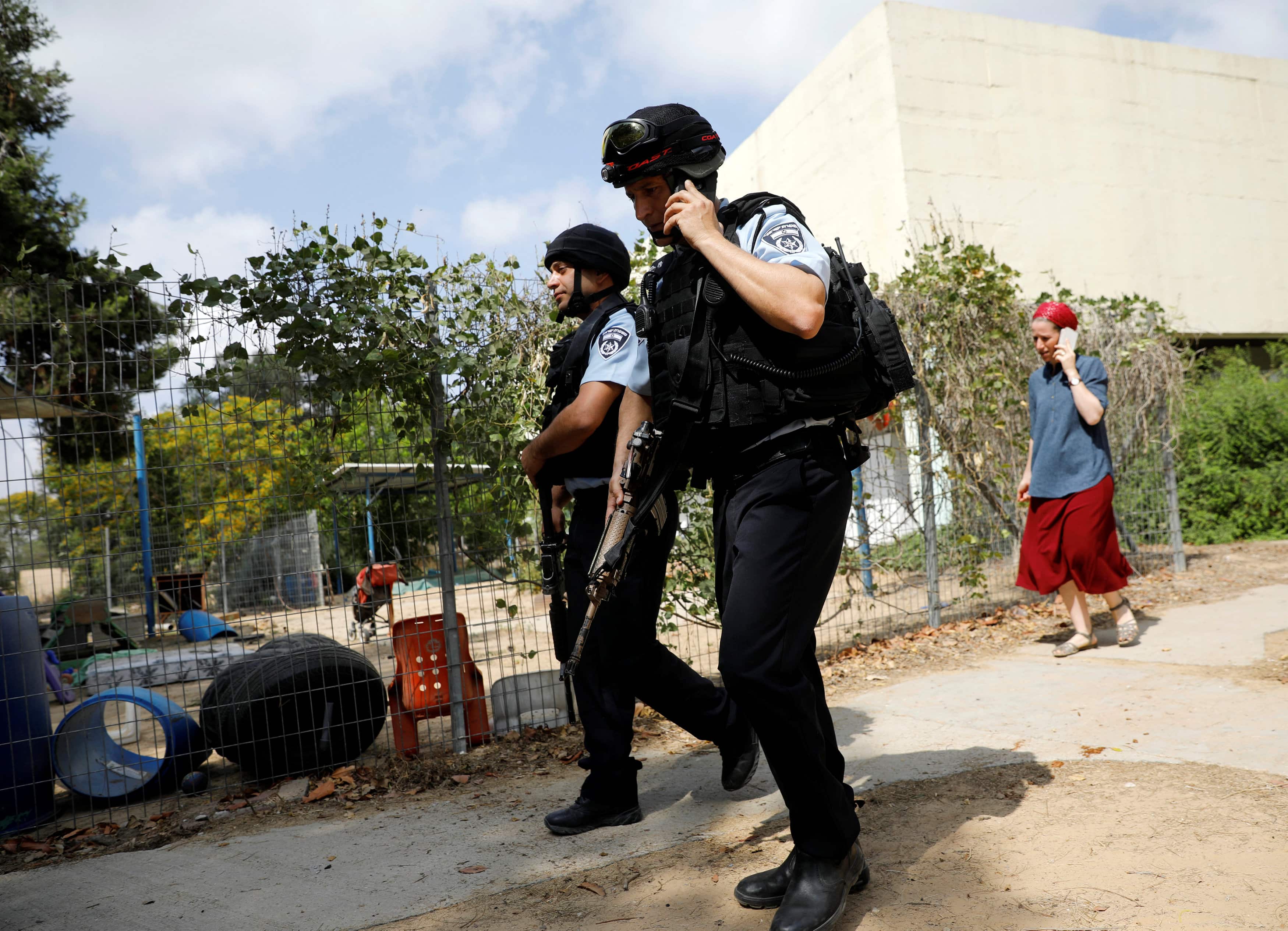 Gaza militants launch heavy barrage into Israel, Israel responds with air strikes