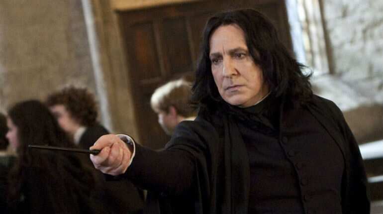 'Harry Potter' star Alan Rickman's handwritten diaries to be published as a book