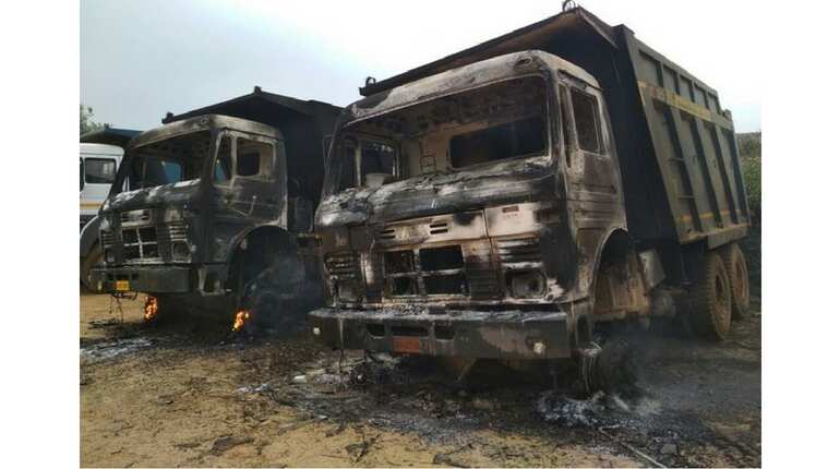 Bihar: Naxals torch four road construction vehicles, abduct labours Bihar: Naxals torch four road construction vehicles, abduct labours