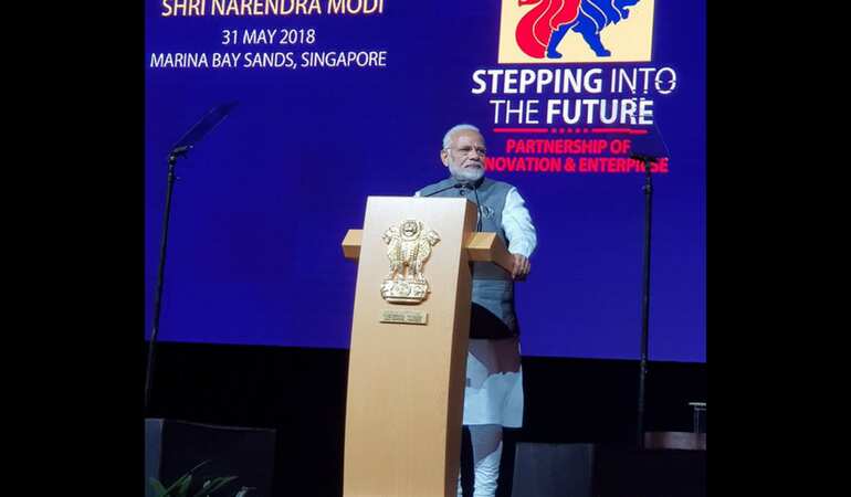 Modi's whirlwind diplomacy: After Malaysia, wooing investors in Singapore Modi's whirlwind diplomacy: After Malaysia, wooing investors in Singapore