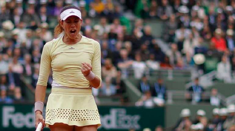 French Open: Former champion Garbine Muguruza advances to 4th round