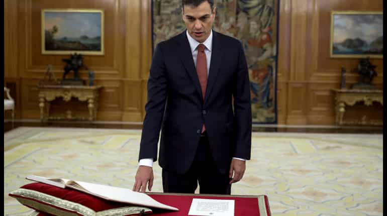 Protesters clamor for fresh elections in Spain as Catalan crisis trundles on