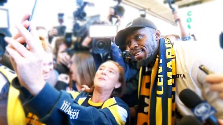 Usain Bolt plays soccer friendly in Norway, loses 1-0 Usain Bolt plays soccer friendly in Norway, loses 1-0