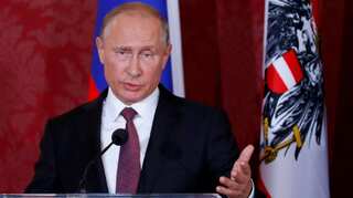 No reason to ratchet up confrontation to level of Cuban missile crisis, we can put submarines in neutral waters, warns Putin