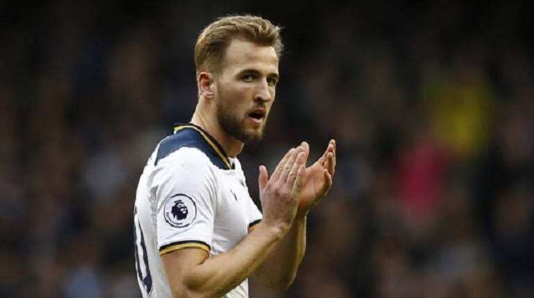 Striker Kane signs new six-year contract with Tottenham Hotspur