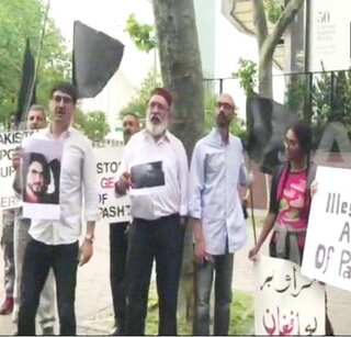 Pashtun Tahafuz Movement (PTM) members hold protests against Pak Army in New York