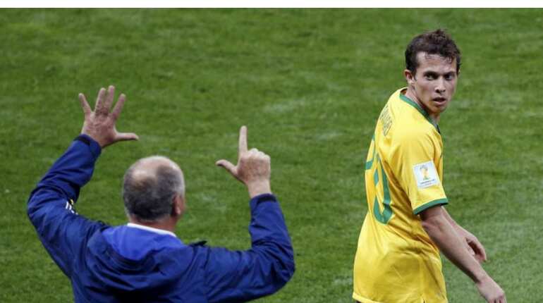 Luiz Felipe Scolari gestures to Bernard