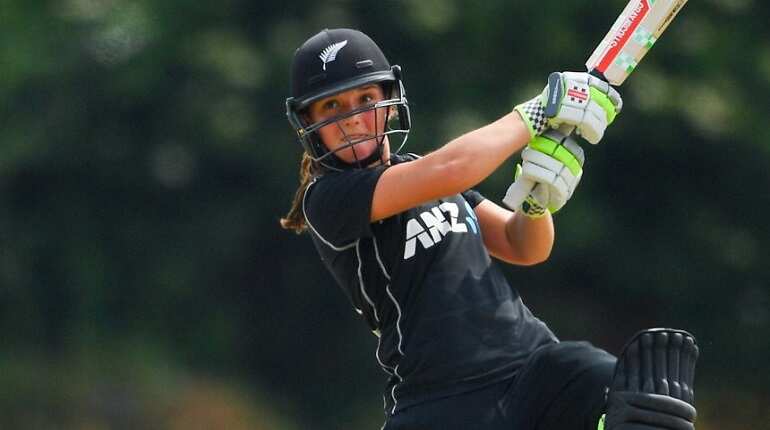 17-year-old Amelia Kerr scores highest individual score in Women's ODIs 17-year-old Amelia Kerr scores highest individual score in Women's ODIs