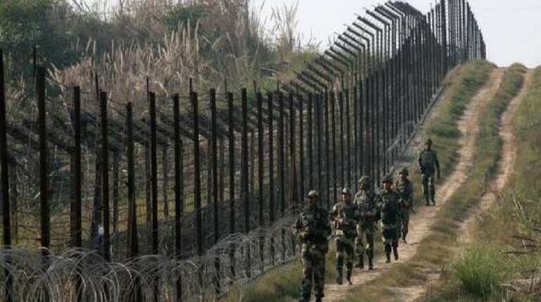 Pak reopens vital Afghan border crossings for trade